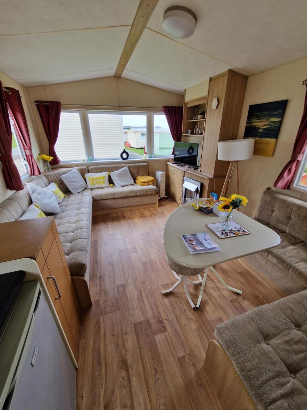 Discover Serenity In Our 3-bed Static Caravan At Clarach Bay Village! * Aberystwyth