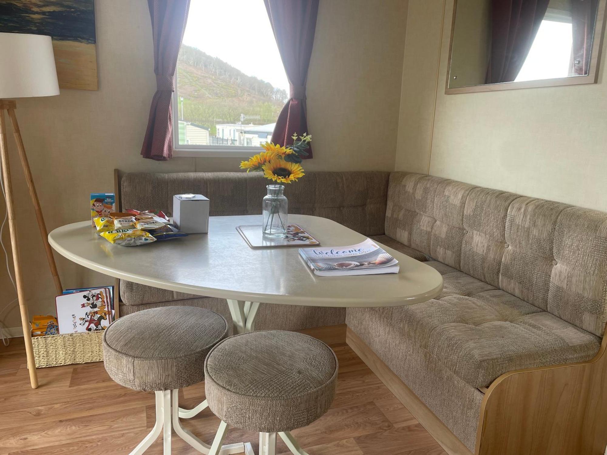 Discover Serenity In Our 3-bed Static Caravan At Clarach Bay Village! *
