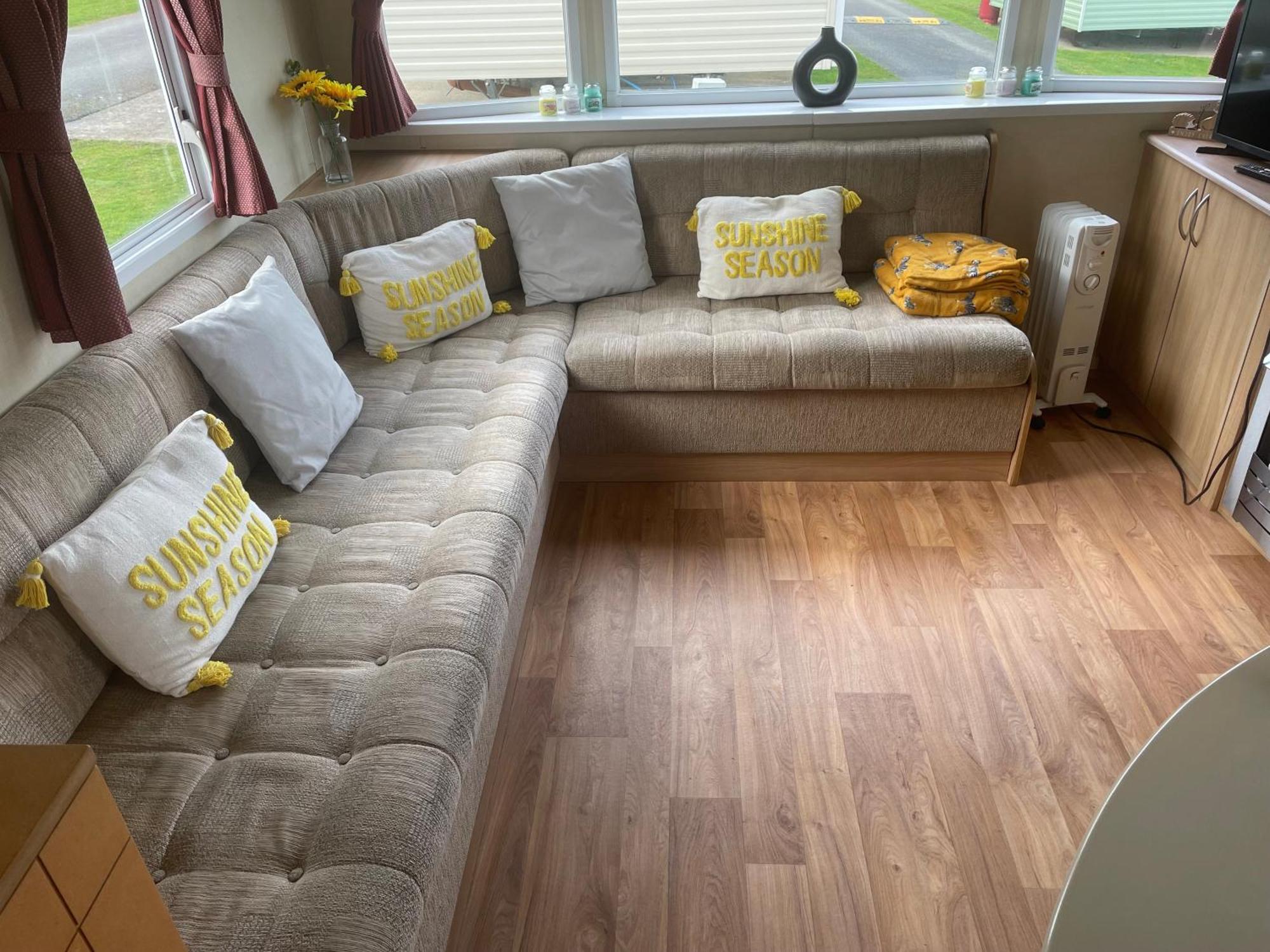 Discover Serenity In Our 3-bed Static Caravan At Clarach Bay Village! Holiday home Aberystwyth